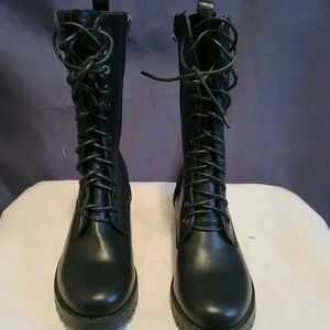 Essex Glam Boots 8 NWOT